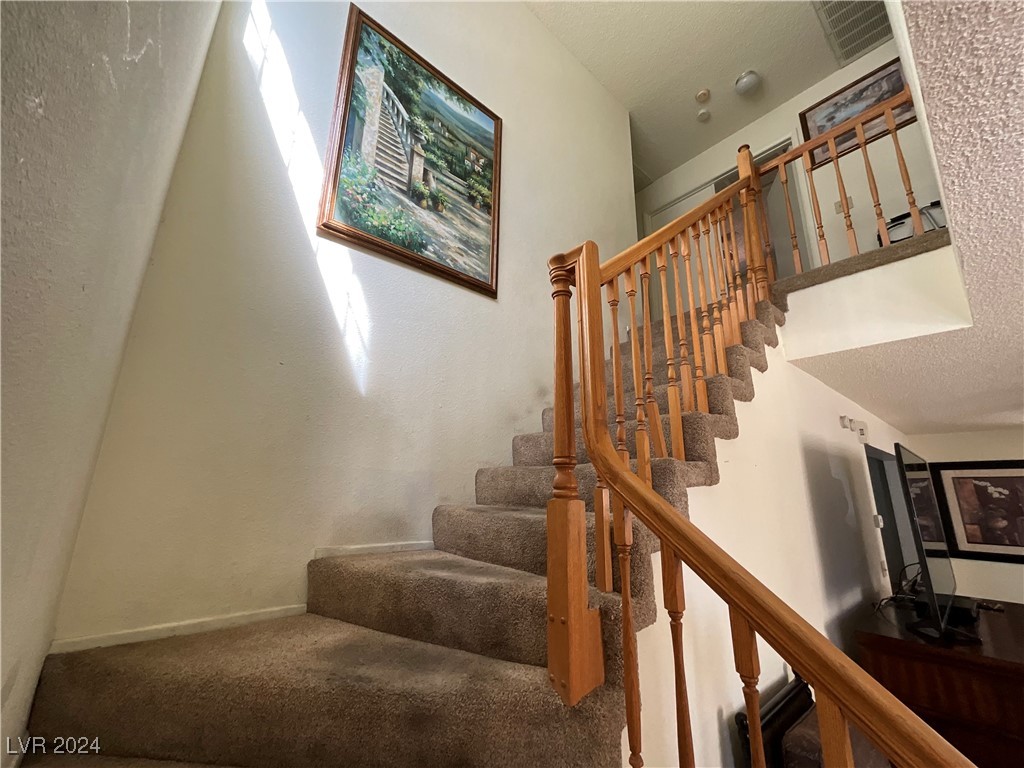 1520 Spreading Oak Drive