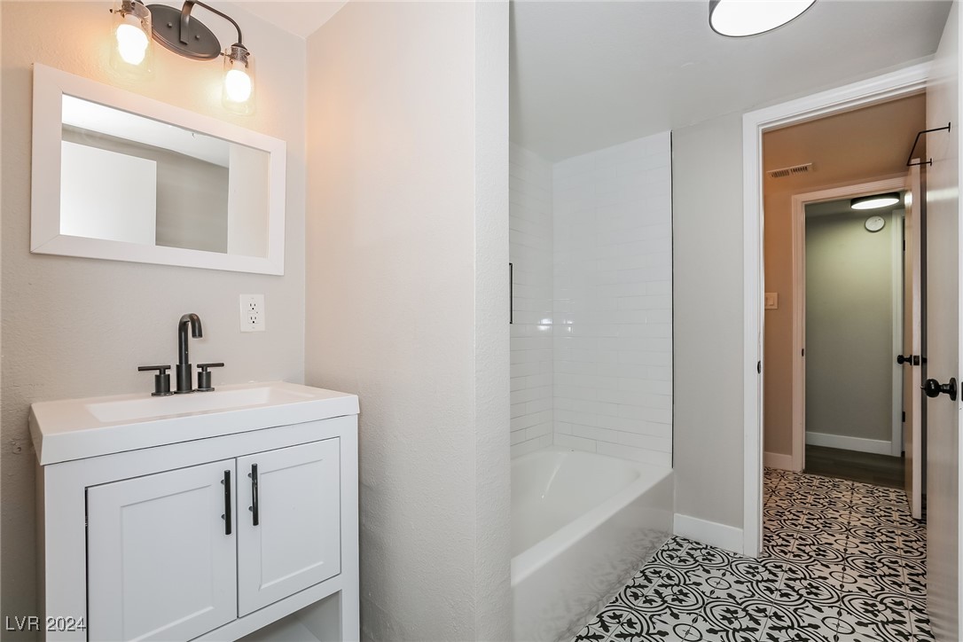 6501 Aberdeen Lane