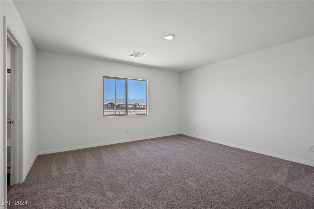 2704 Pavehawk Way