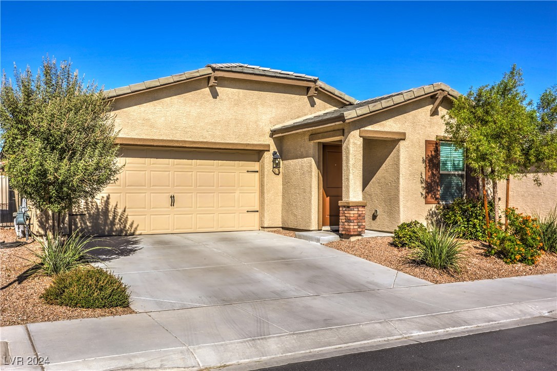 102 East Verde Way