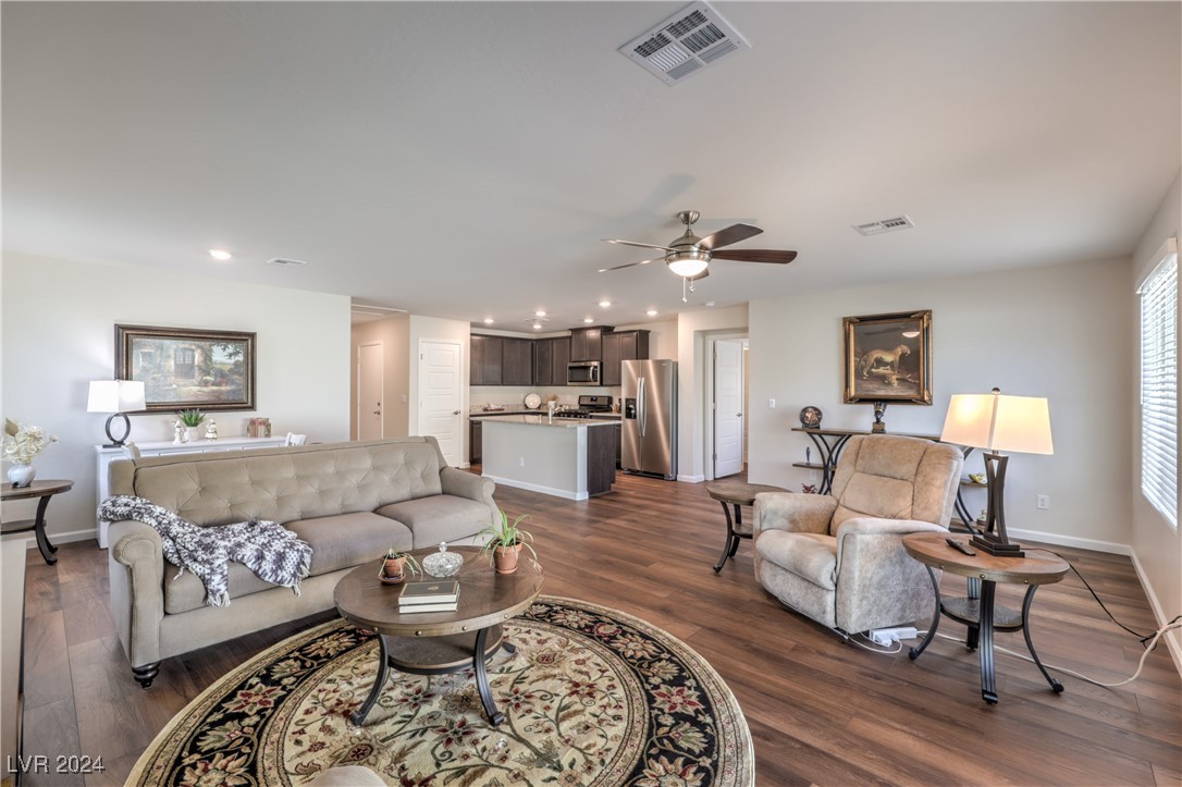 102 East Verde Way