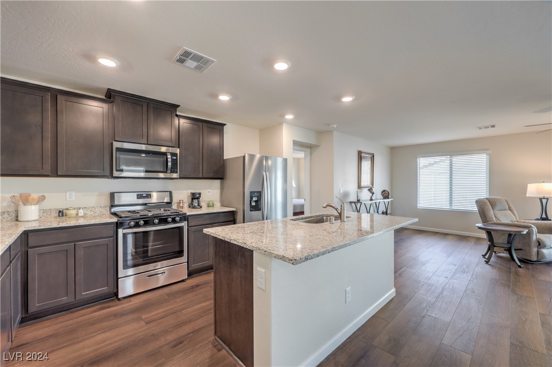 102 East Verde Way