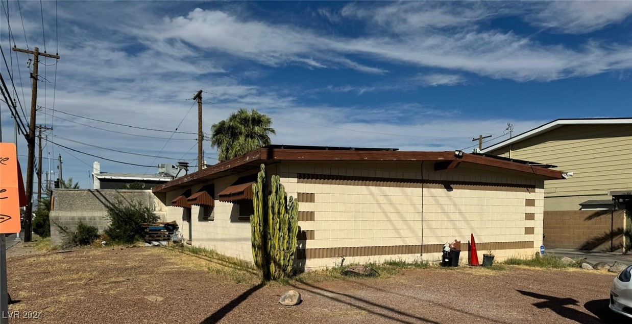 4620 Meredith Avenue