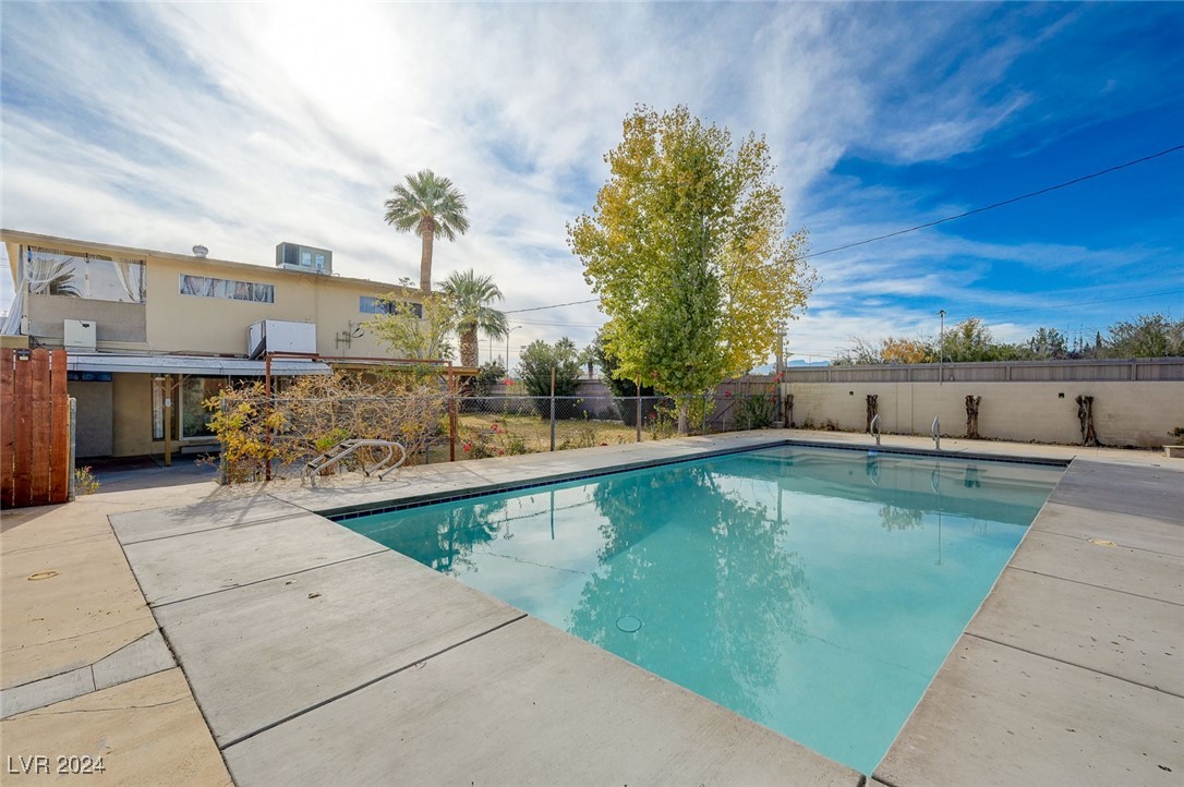 4304 Vegas Drive