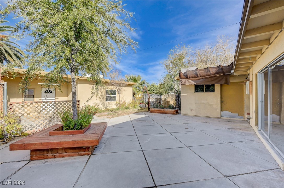 4304 Vegas Drive