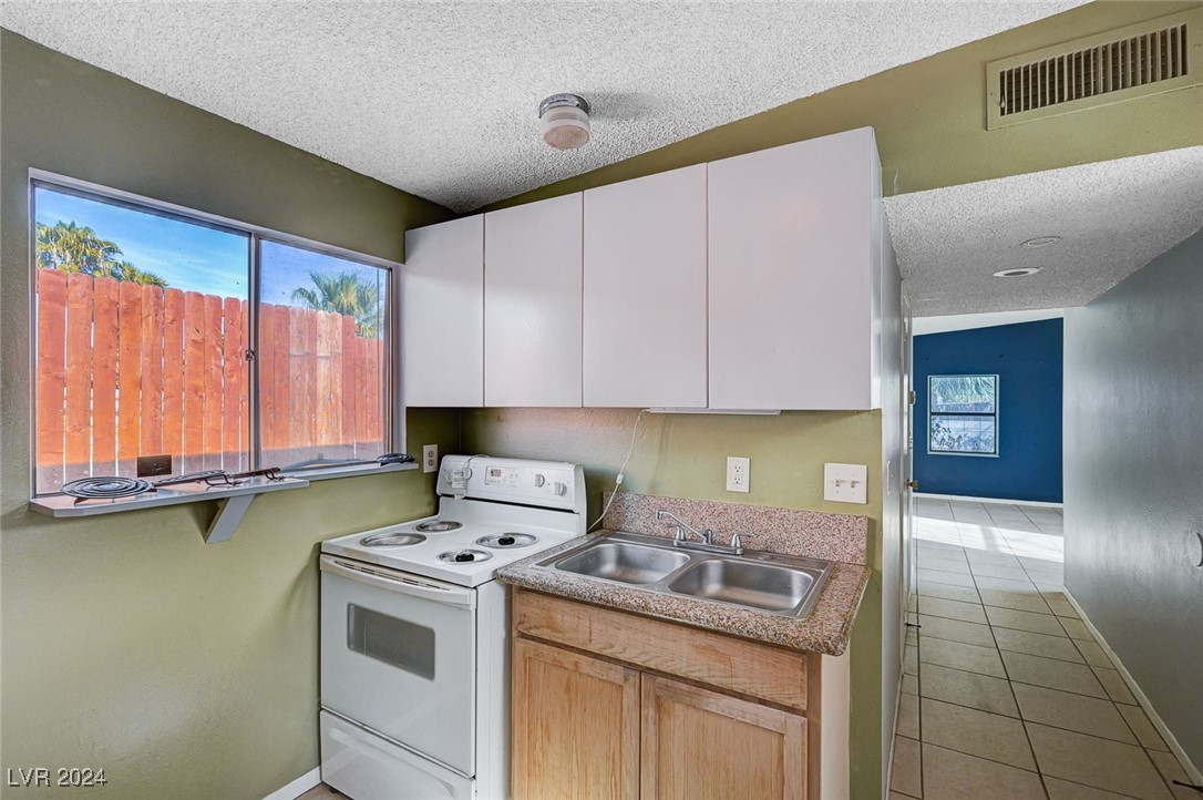 4304 Vegas Drive