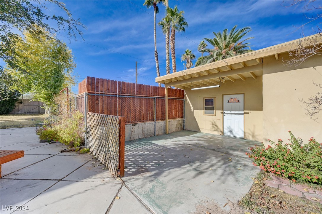 4304 Vegas Drive