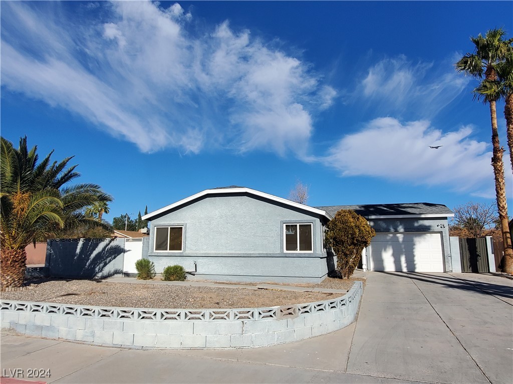 6524 Ouida Way