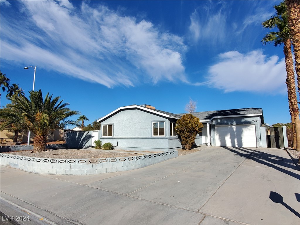 6524 Ouida Way