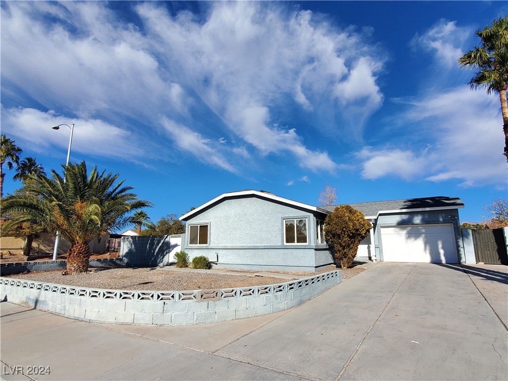 6524 Ouida Way
