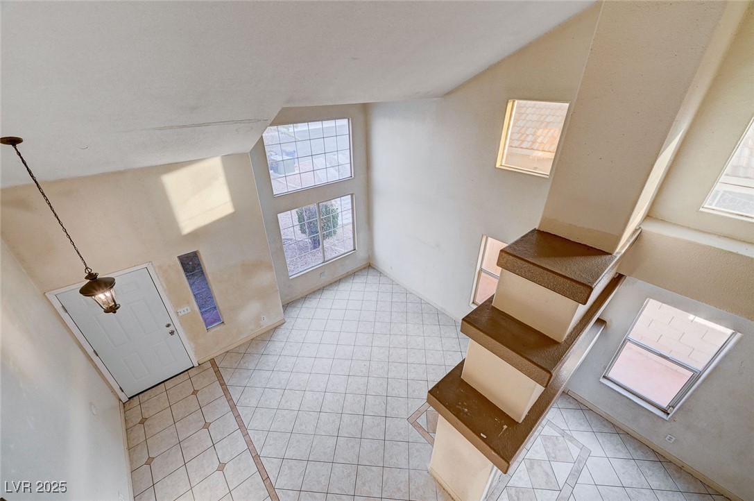 1565 Pasture Lane