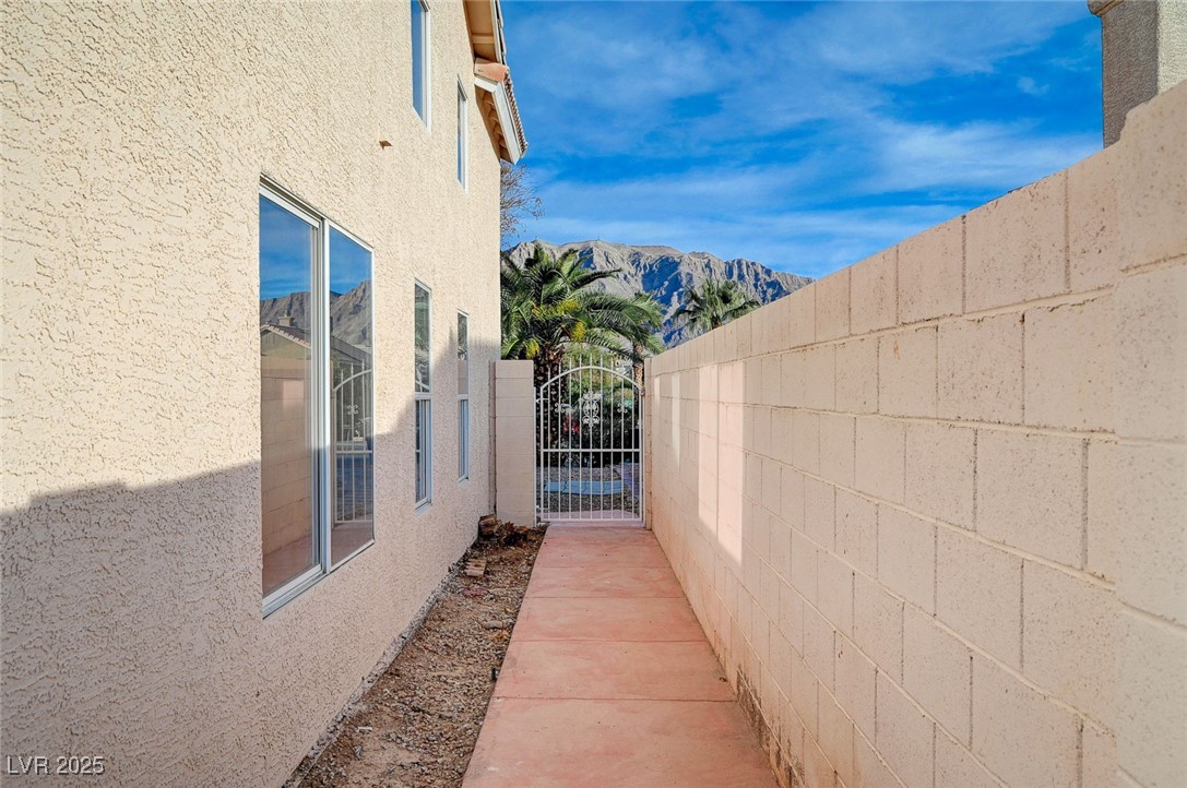 1565 Pasture Lane