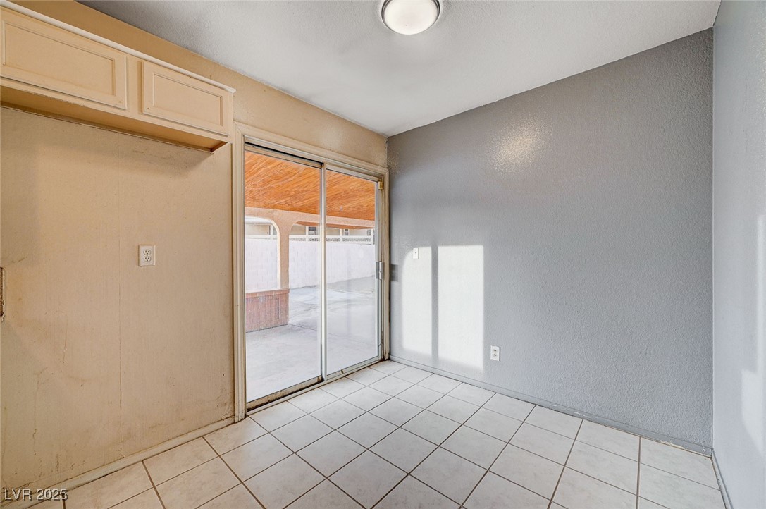 1565 Pasture Lane