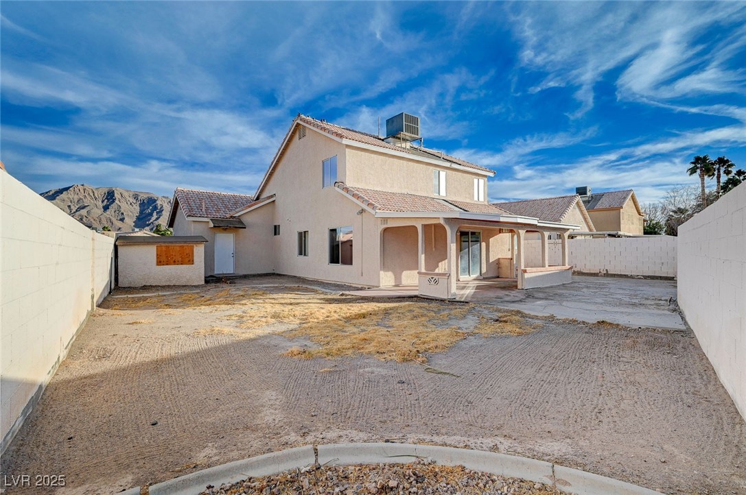 1565 Pasture Lane