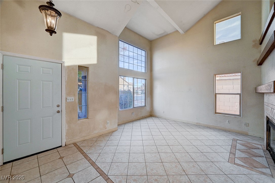 1565 Pasture Lane