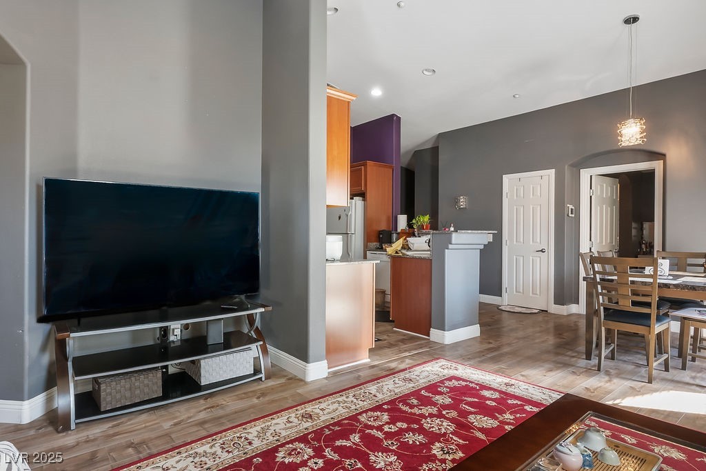 6040 Emma Bay Court 101
