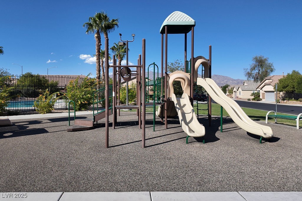 6040 Emma Bay Court 101