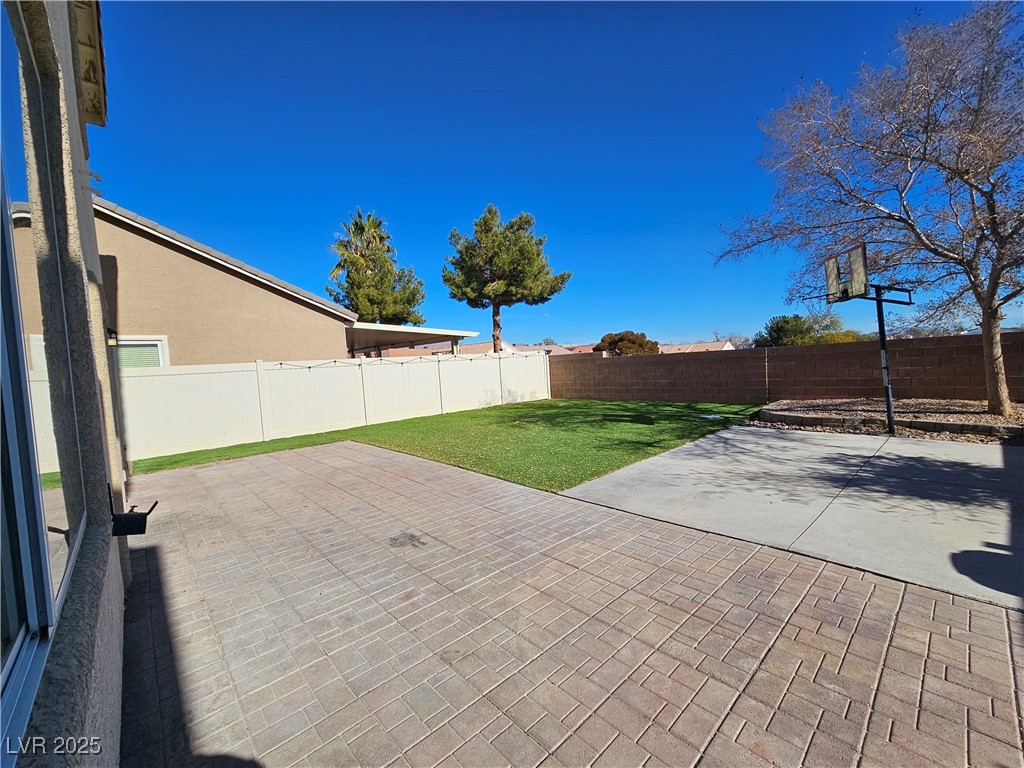 6524 Heavenly Moon Street