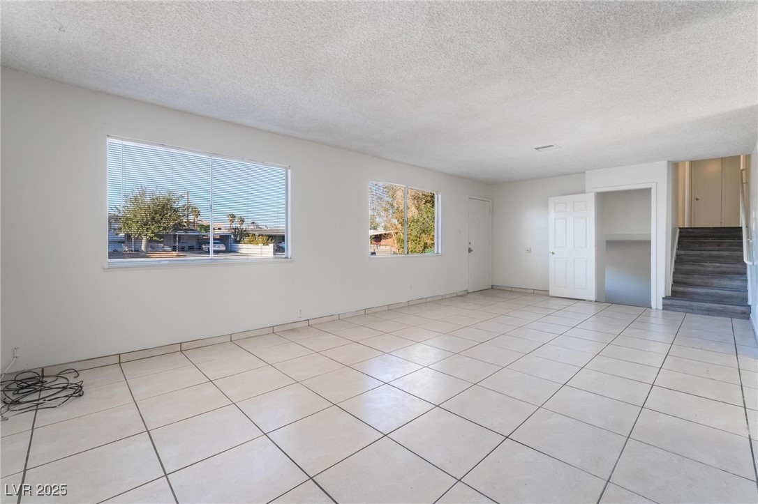 6121 Fairwood Circle