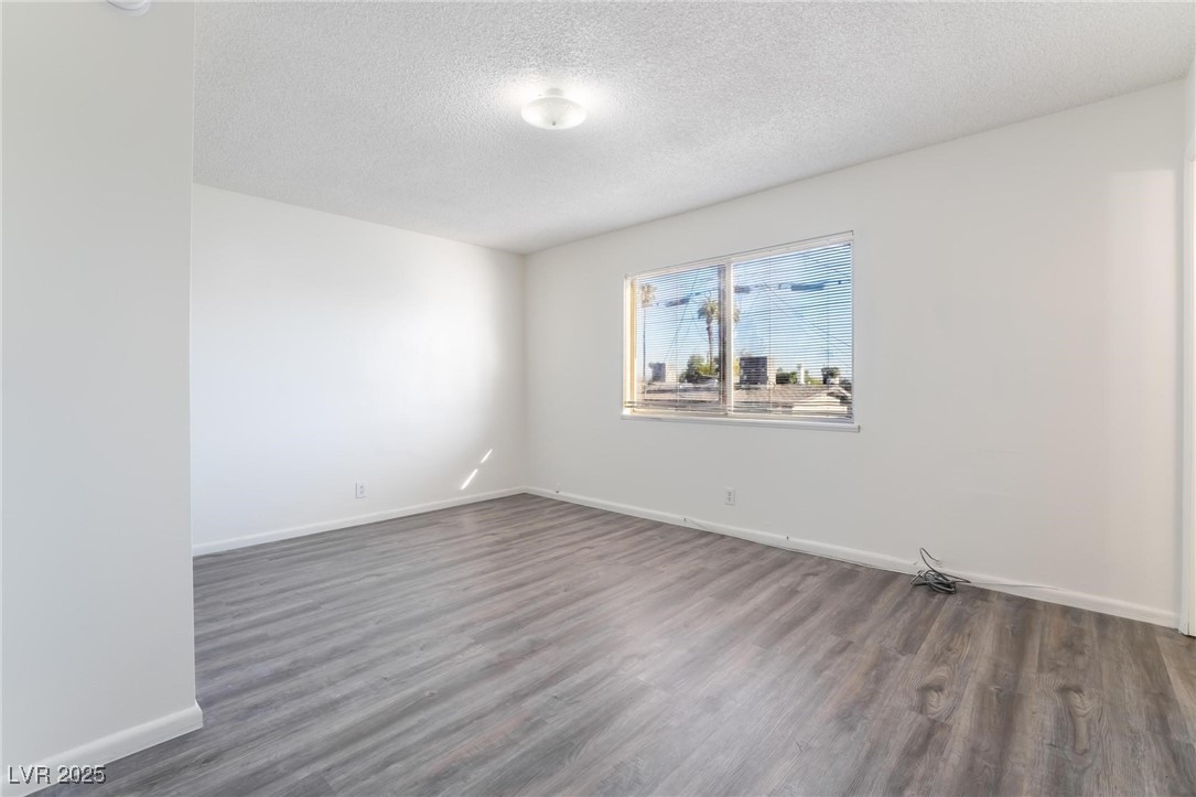 6121 Fairwood Circle