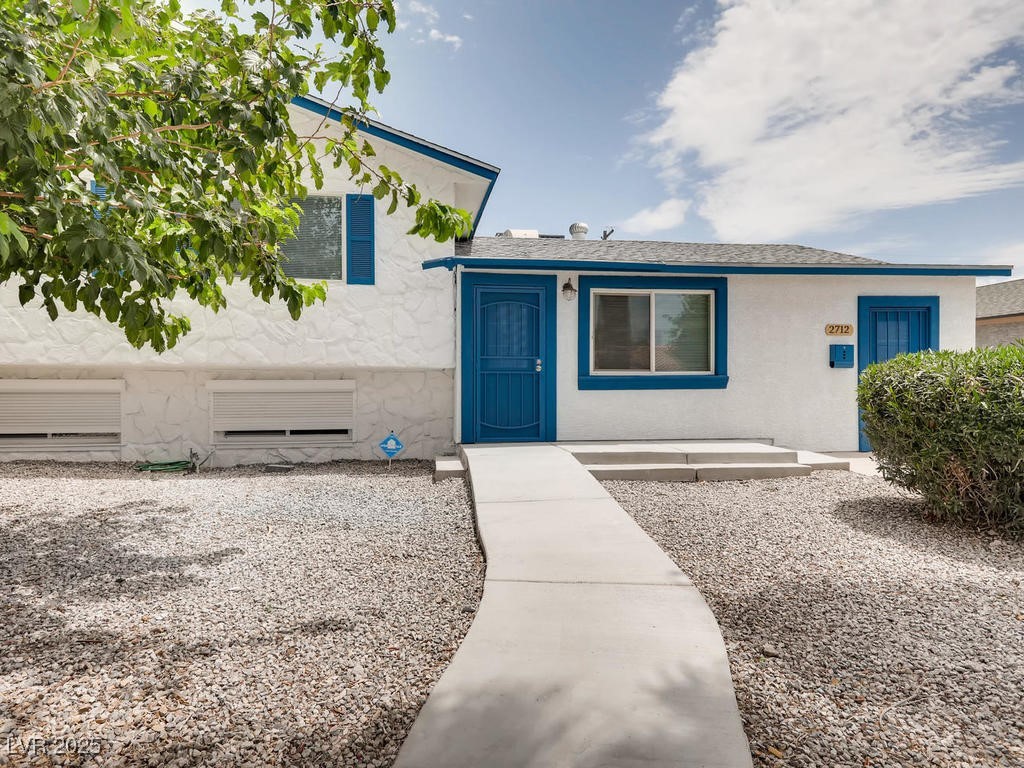 2712 ROYAL Street