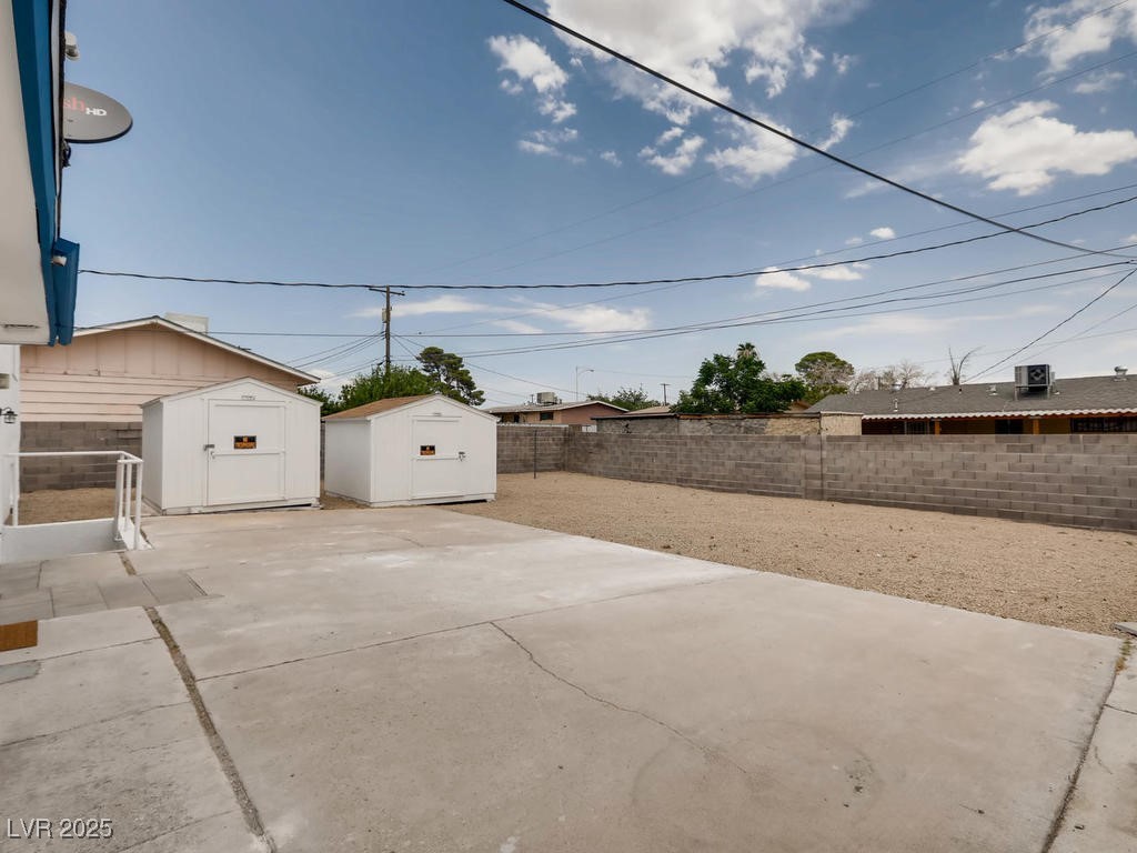 2712 ROYAL Street