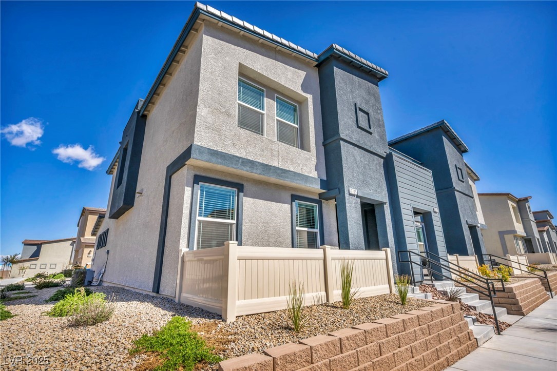 3725 Celesta Vista Avenue