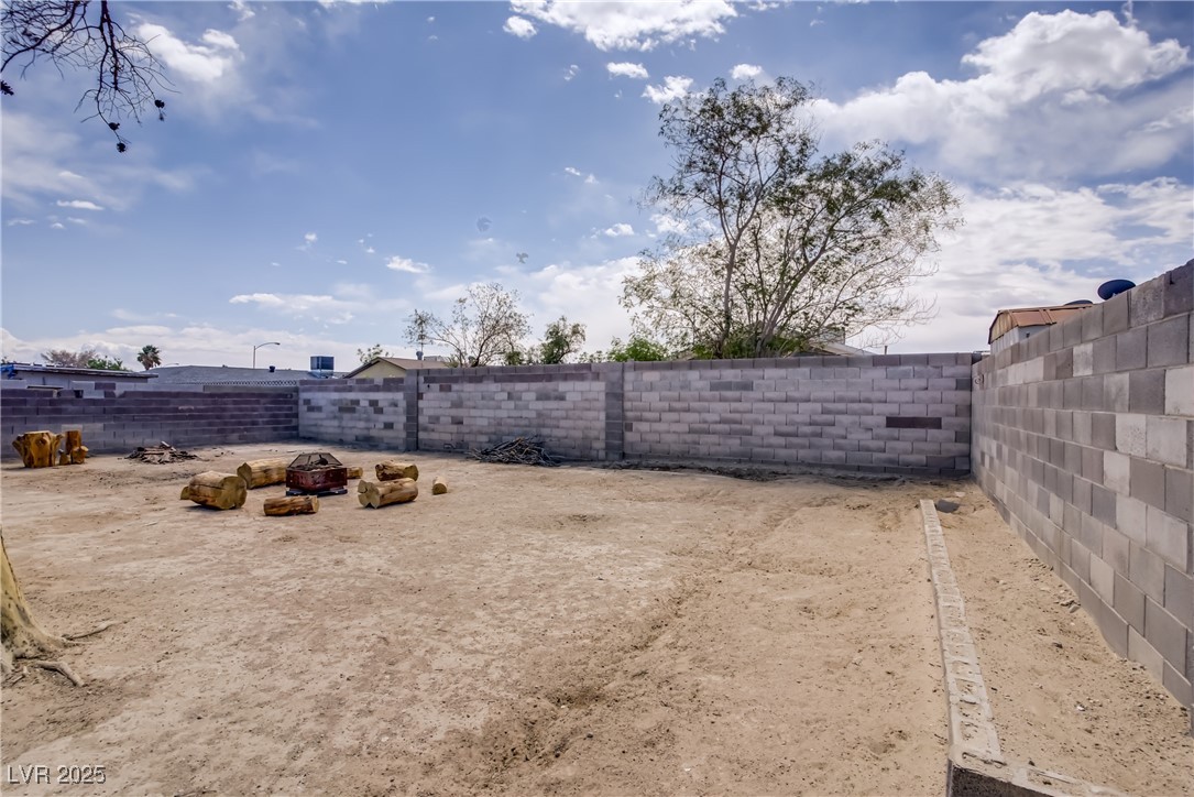 5463 Waltham Lane