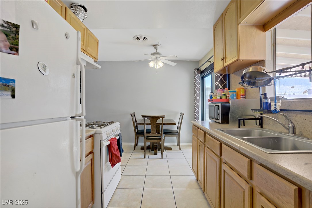 5463 Waltham Lane