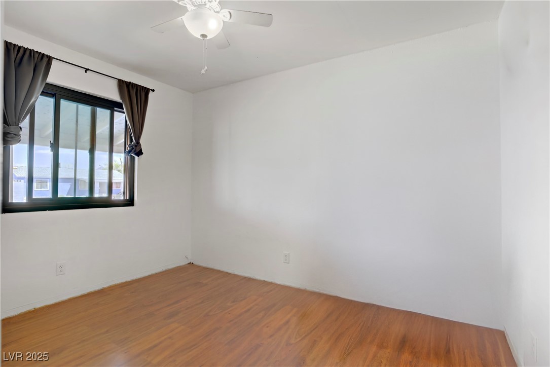 5463 Waltham Lane