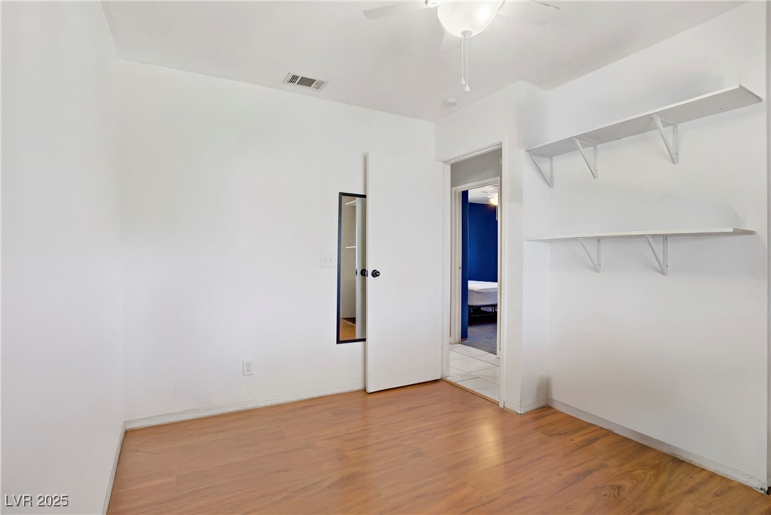 5463 Waltham Lane
