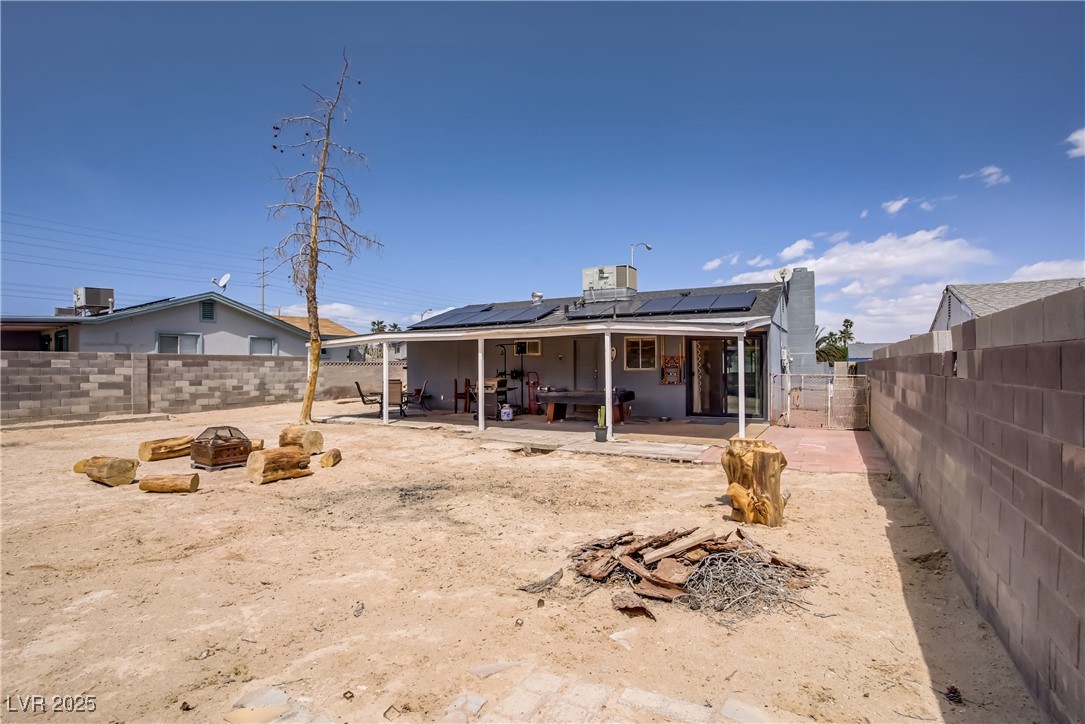 5463 Waltham Lane