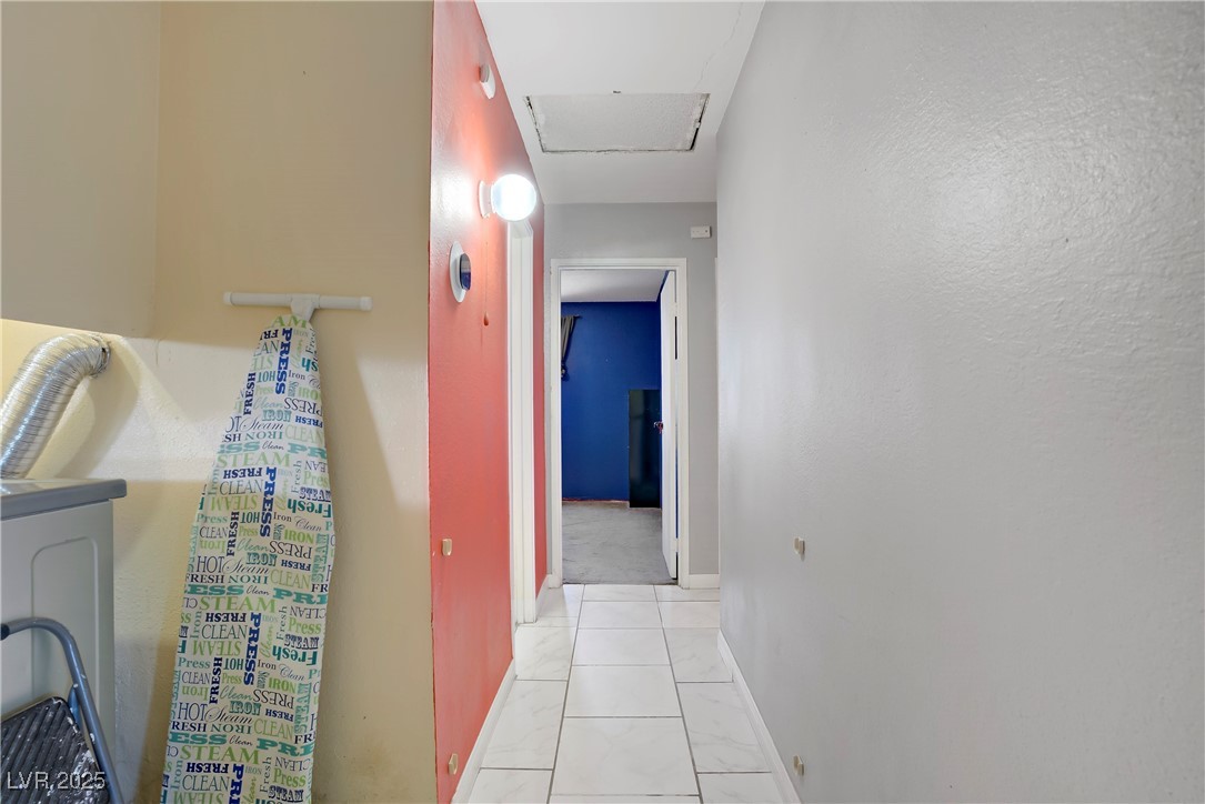 5463 Waltham Lane