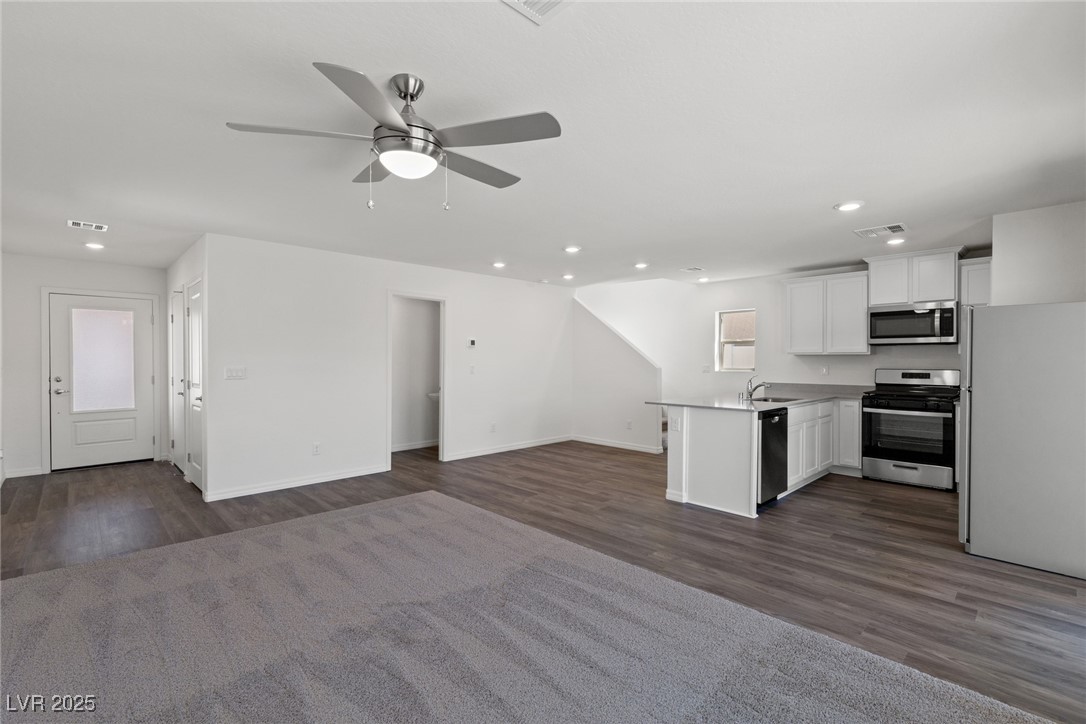 6252 Blood Lily Avenue