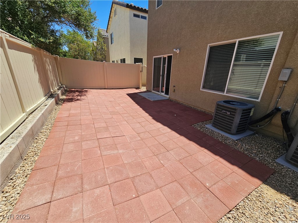 6824 Briarwood Bend Avenue