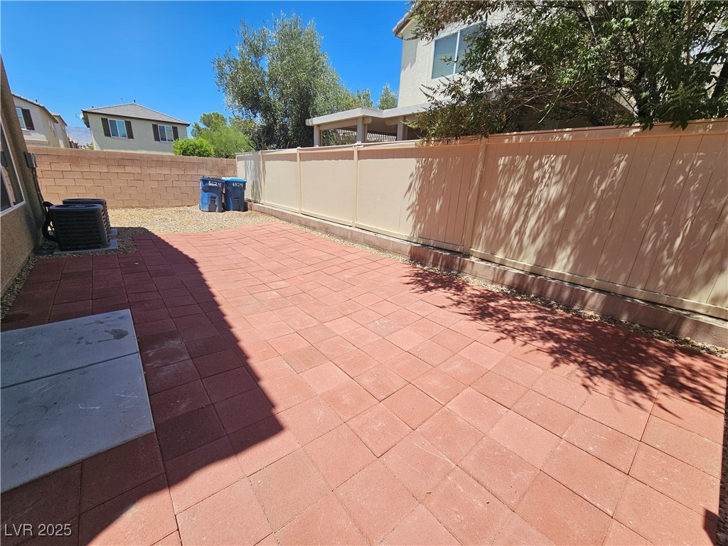 6824 Briarwood Bend Avenue