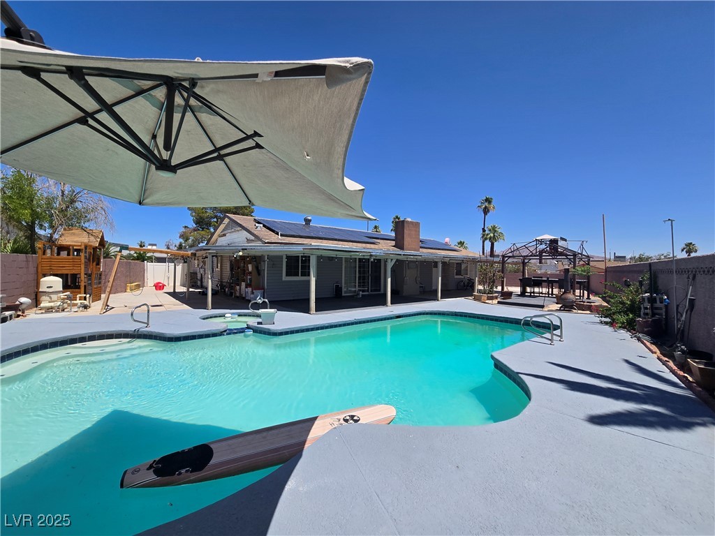 4823 El Tesoro Avenue