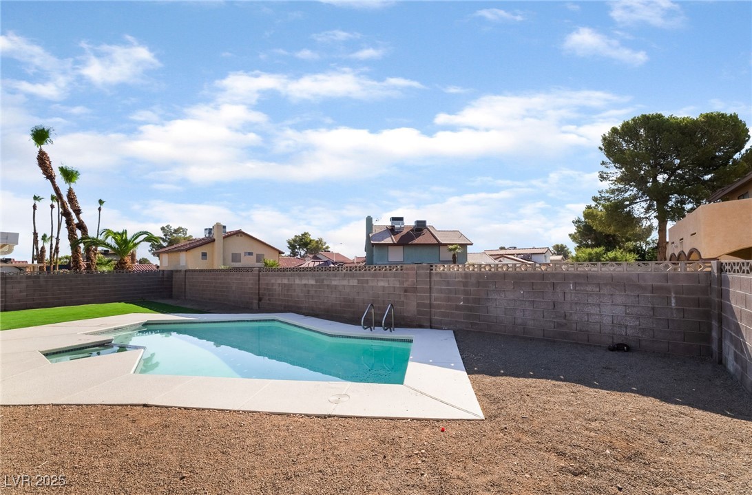 5570 Palm Street
