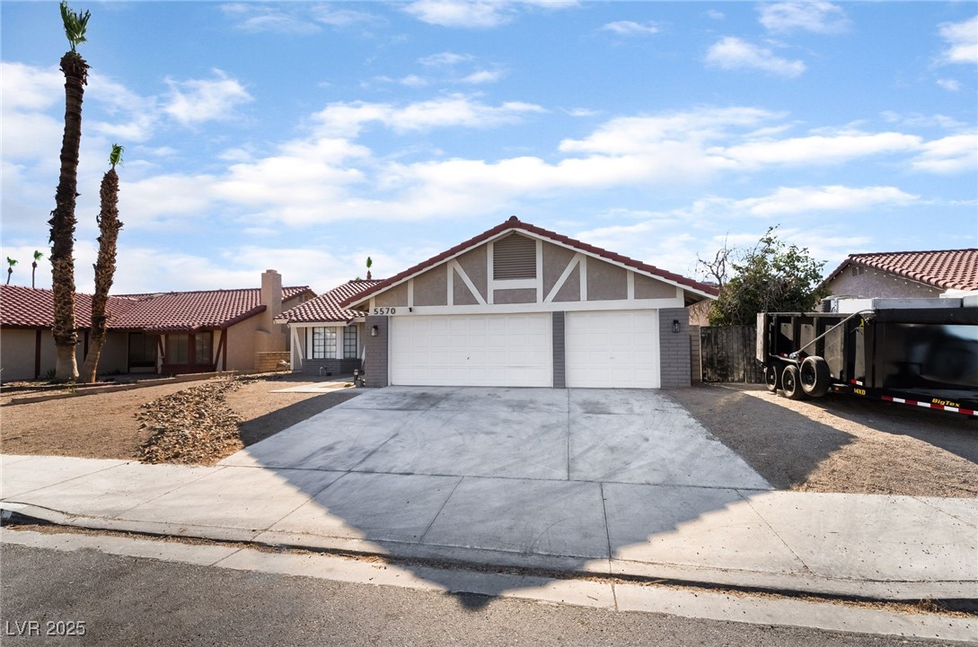 5570 Palm Street