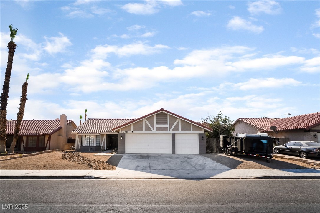 5570 Palm Street