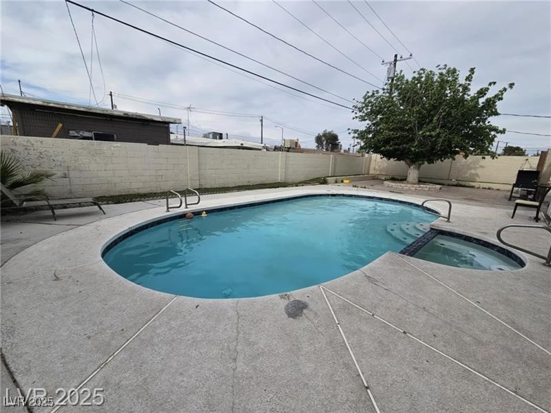 1338 Smoke Tree Avenue