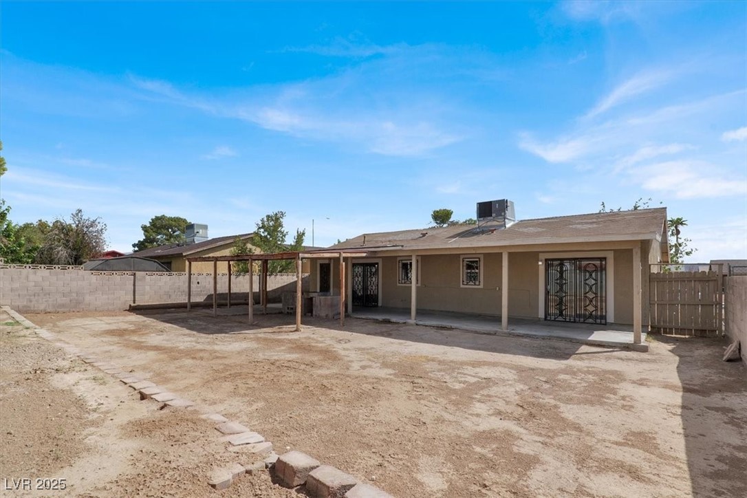 2531 Oak Glen Way