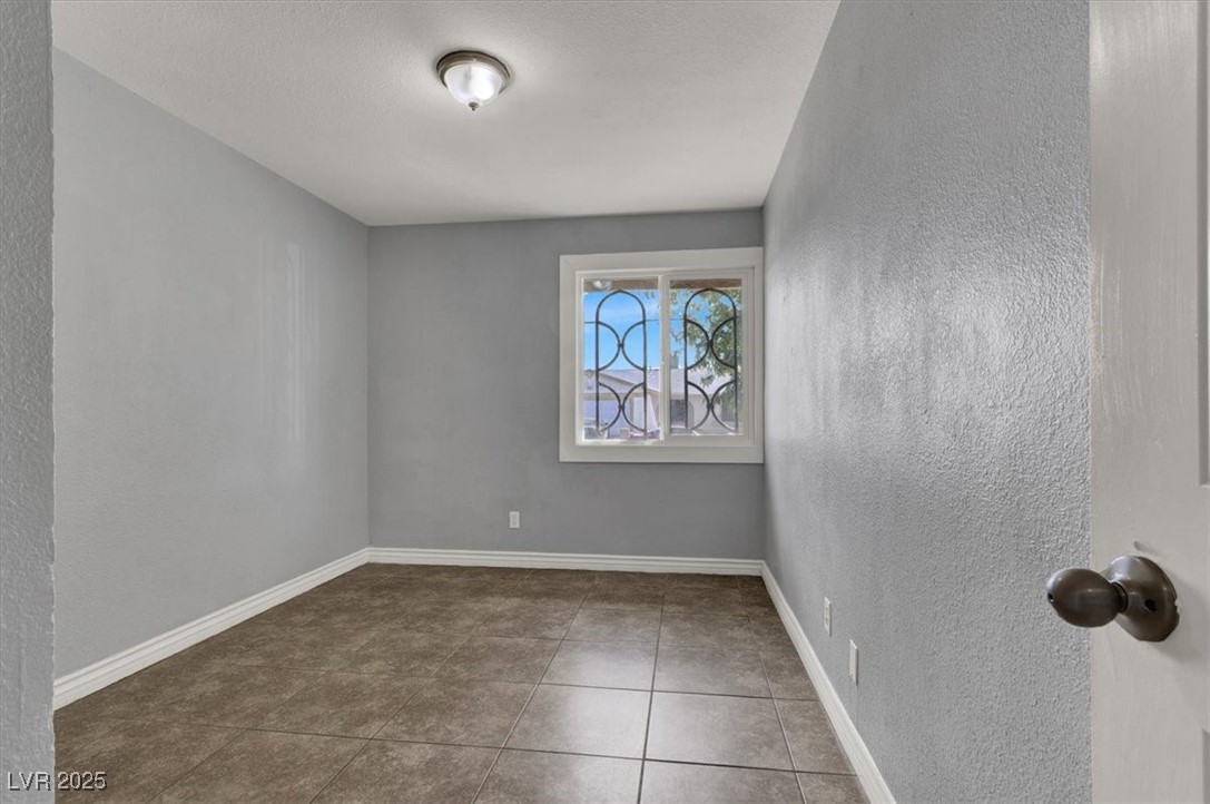 2531 Oak Glen Way