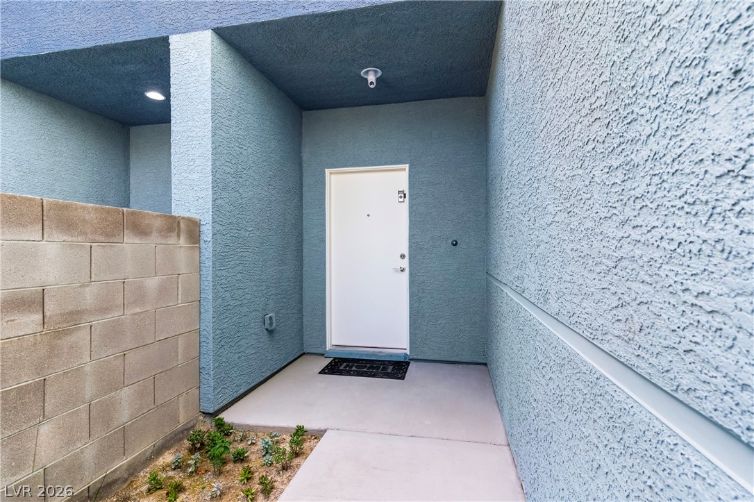 6509 Cinnamon Hazlenut Street