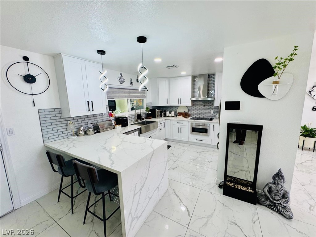 4679 East Cleveland Avenue