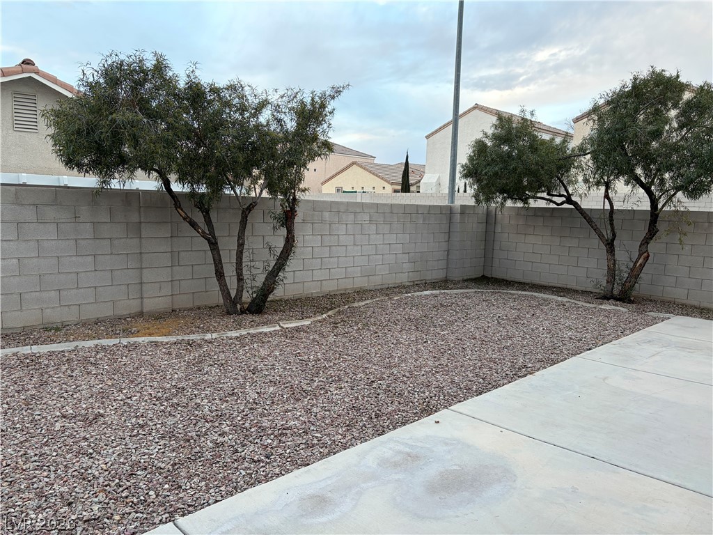 1094 Scarlet Haze Avenue
