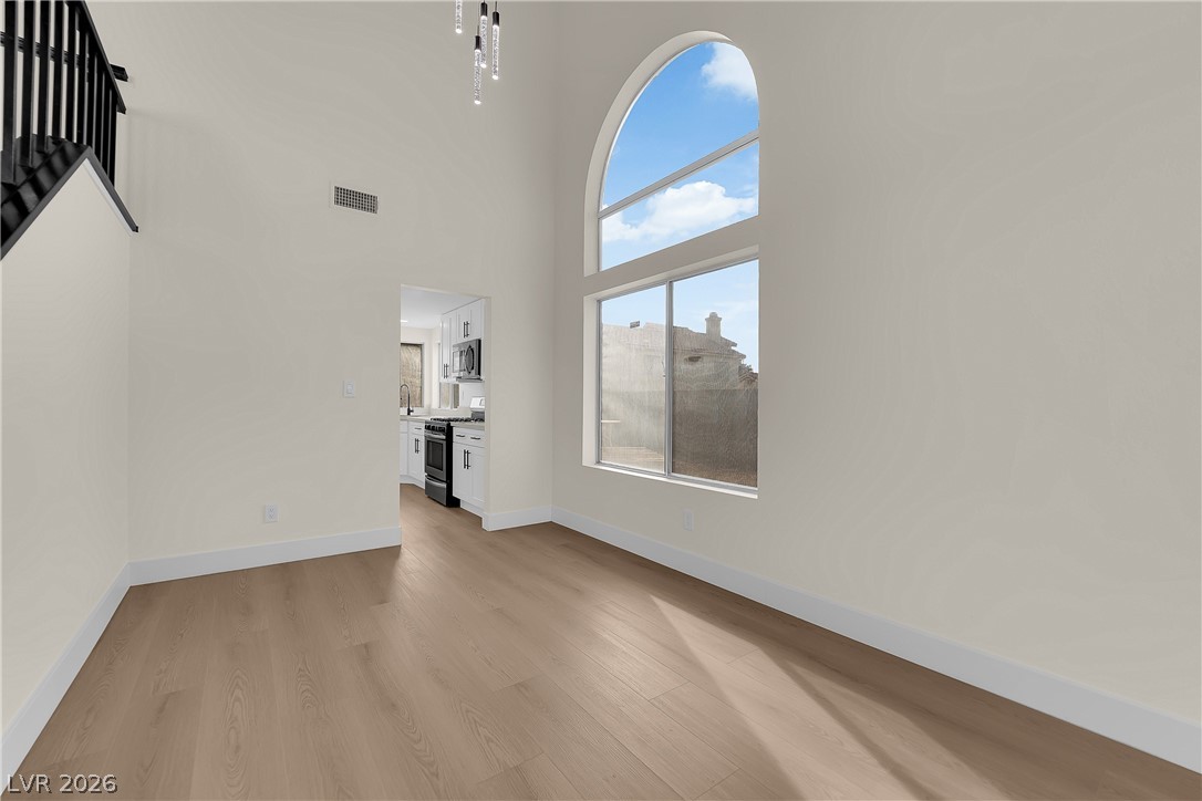 5904 Red Ridge Circle