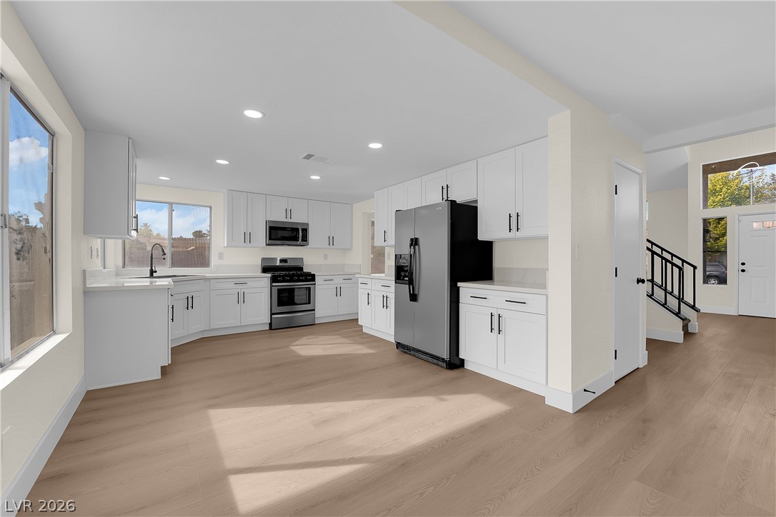 5904 Red Ridge Circle
