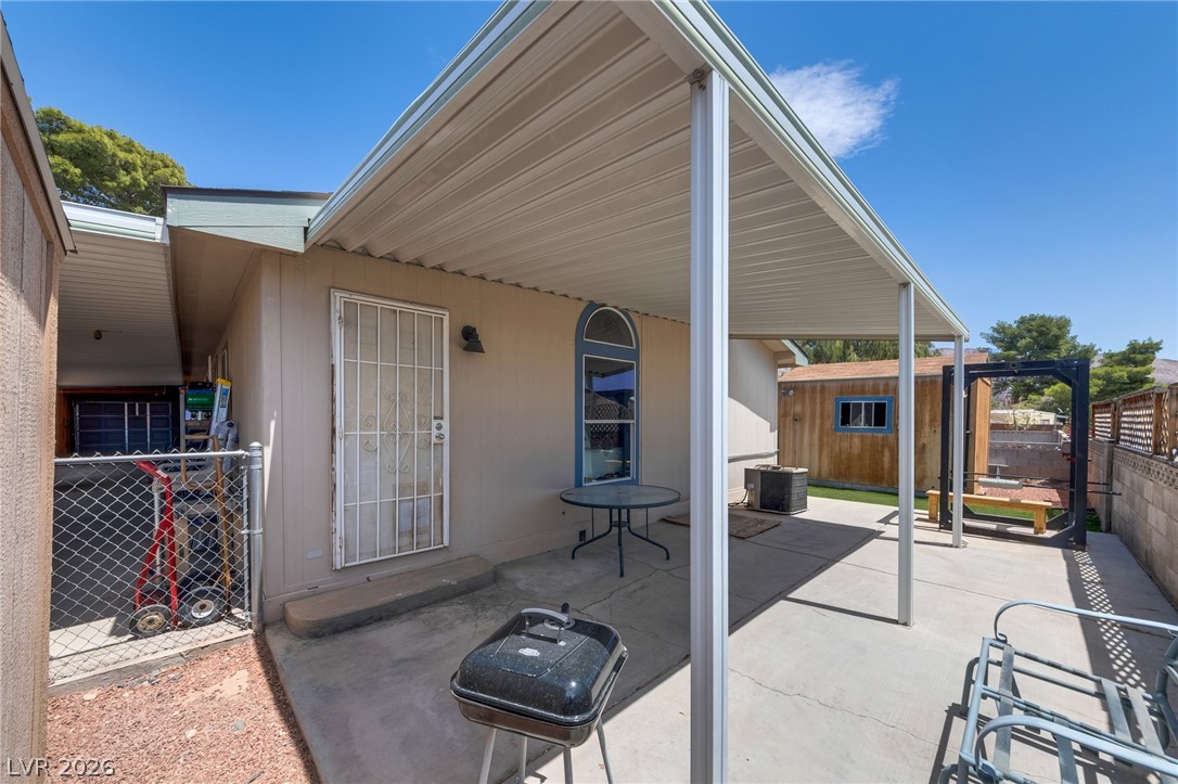 5423 North Sir Richard Drive