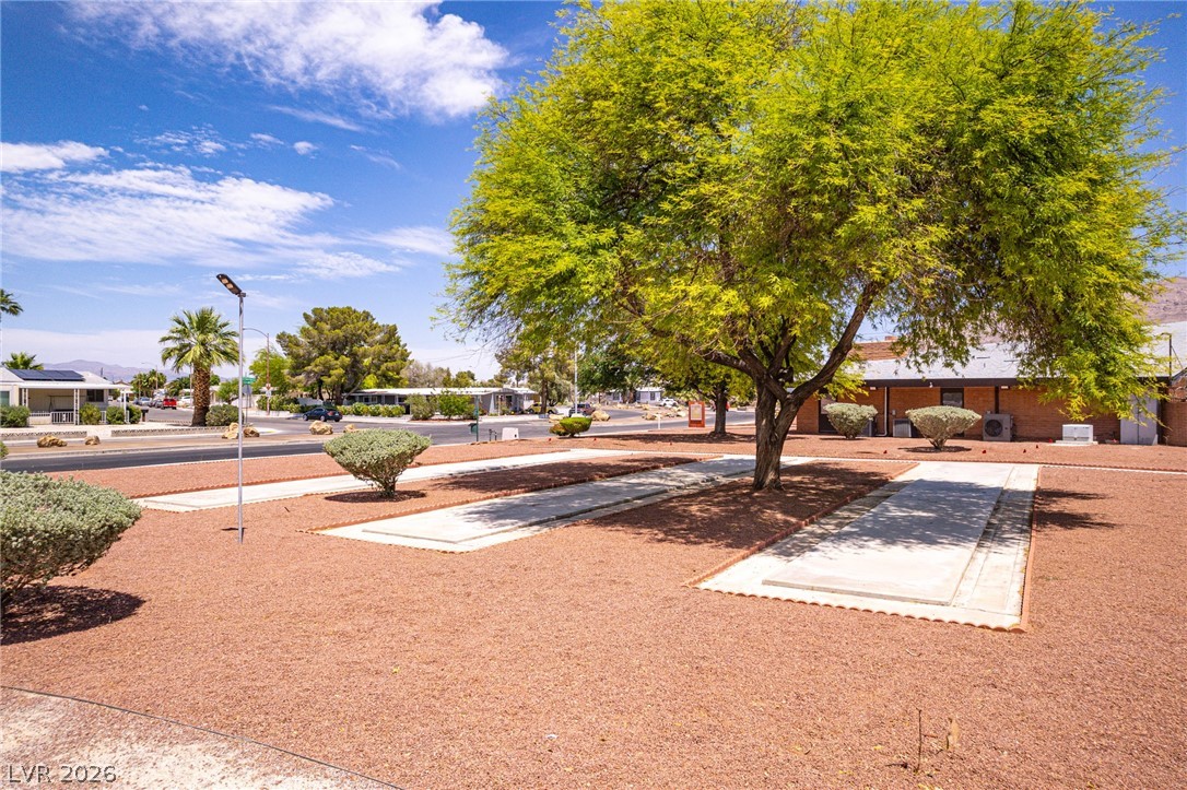 5423 North Sir Richard Drive